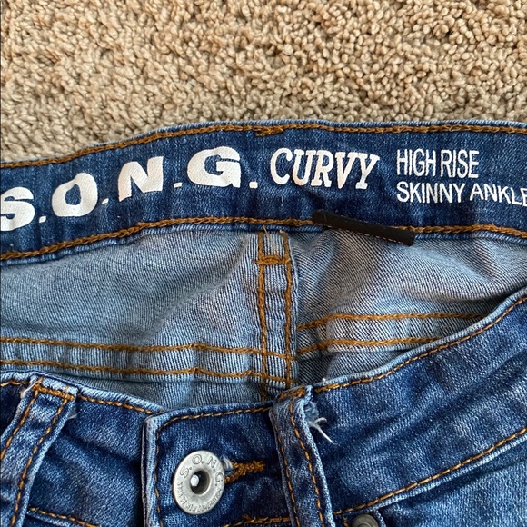 Jeans - Picture 3 of 4